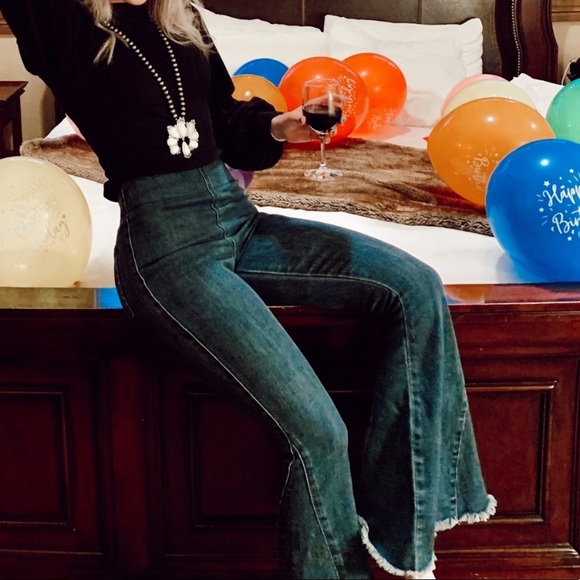 Show Me Your MuMu | Bellbottom Jeans - Picture 3 of 3